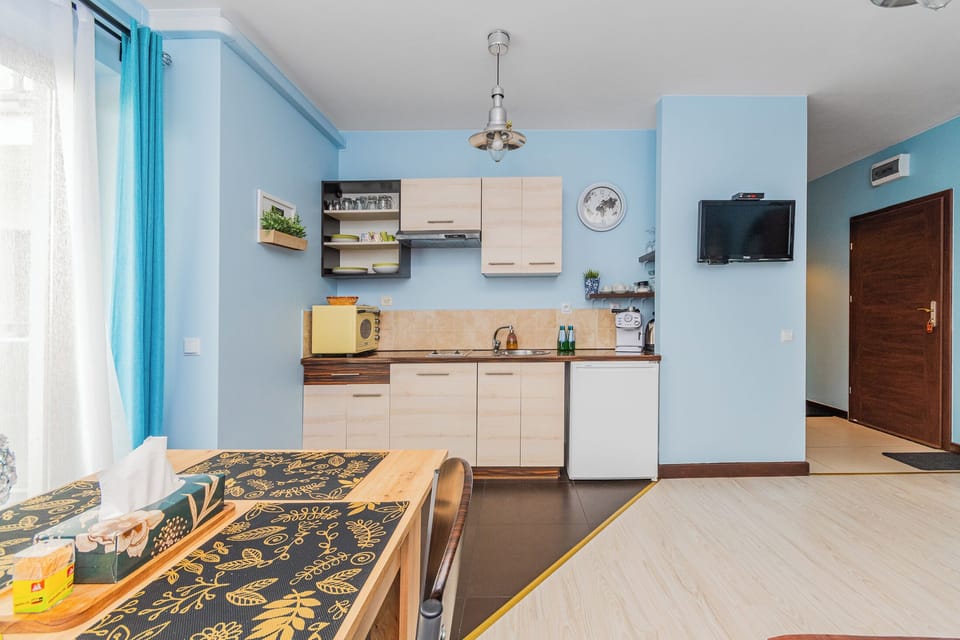 Comfort Apartment, Balcony | 1 bedroom, iron/ironing board, free WiFi