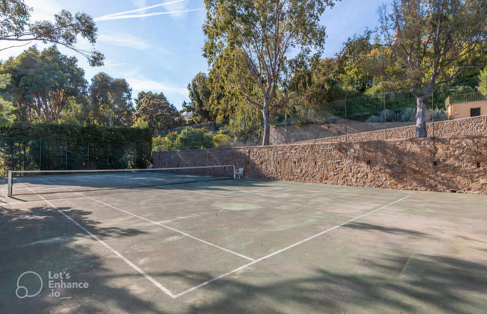 Sport court