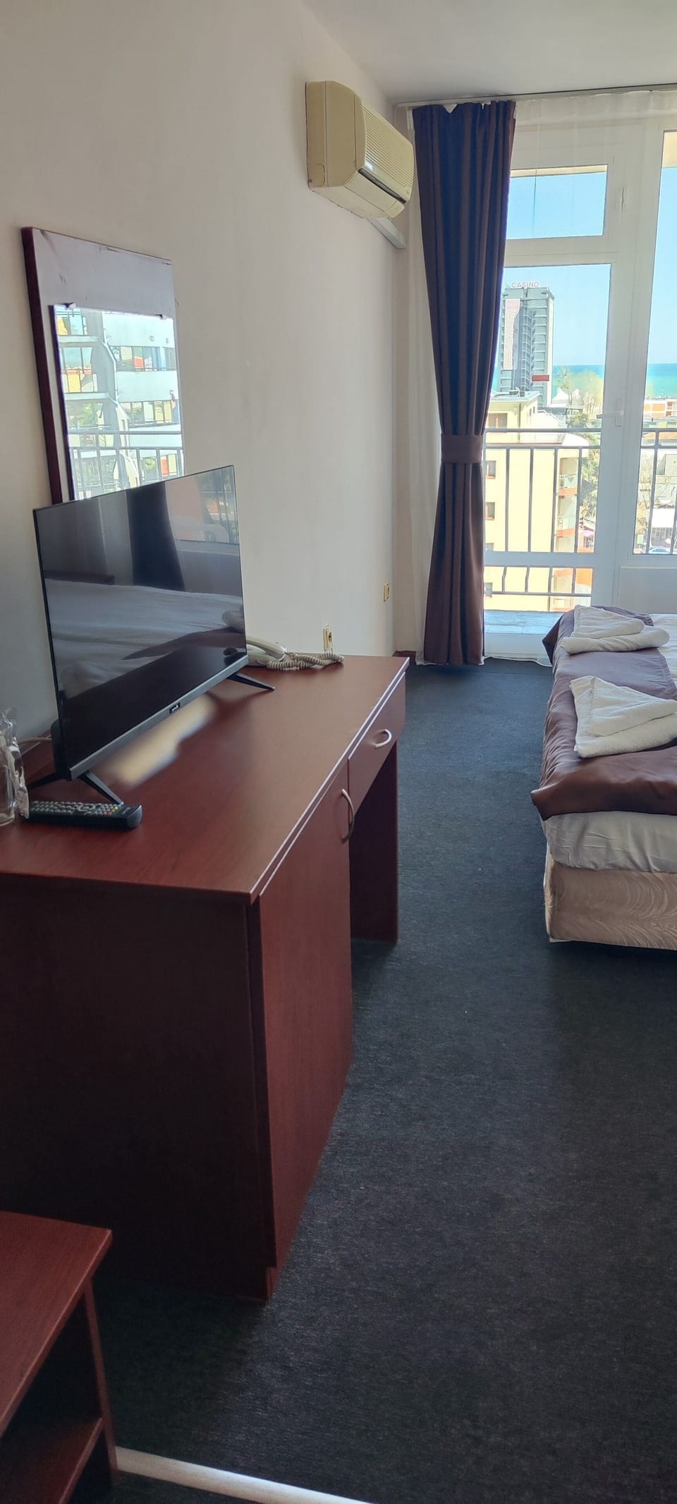 Basic Twin Room, Balcony, Pool View