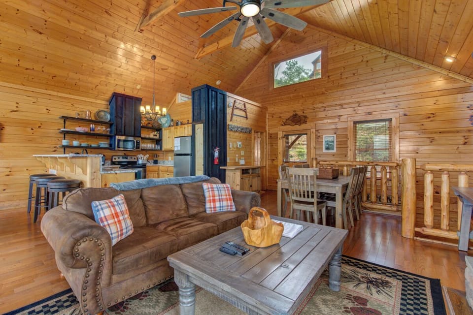 Edge Of Forever's cozy living area