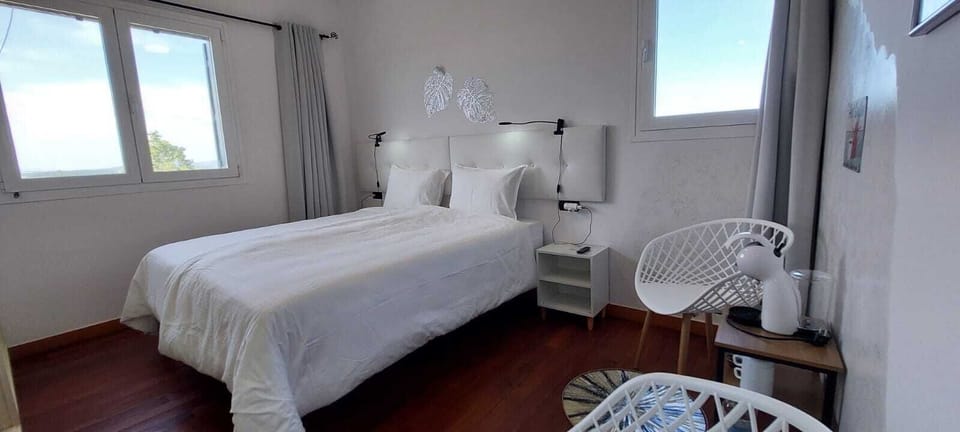 Deluxe Double Room, Mountain View | Premium bedding, in-room safe, soundproofing, iron/ironing board