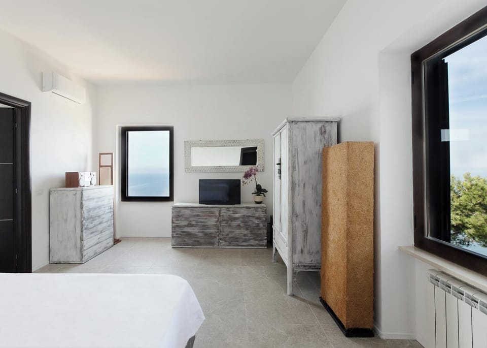 Superior Double Room, Balcony, Sea View | In-room safe, free WiFi