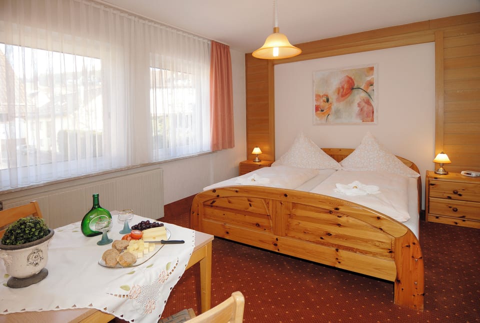 Double Room, Non Smoking, Balcony | In-room safe, blackout drapes, free WiFi