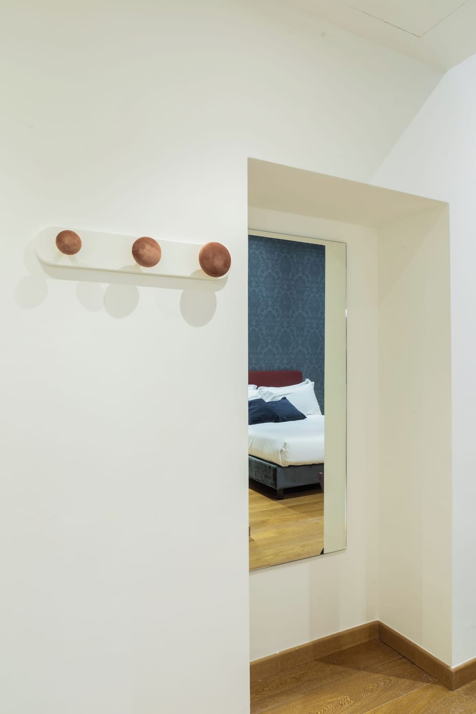 Deluxe Double or Twin Room | Minibar, in-room safe, desk, soundproofing