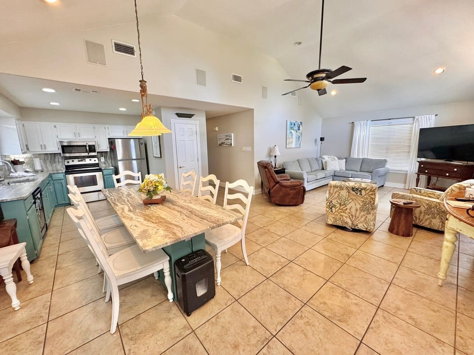 House, Multiple Beds, Pool Access, Pool View (Cindy's Nest) | Interior