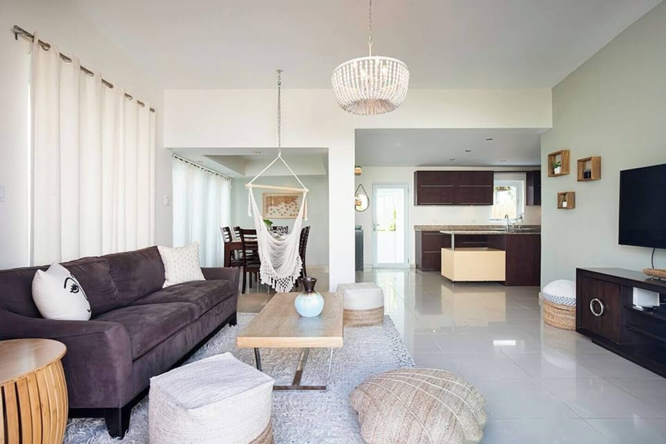 Living Room (1)