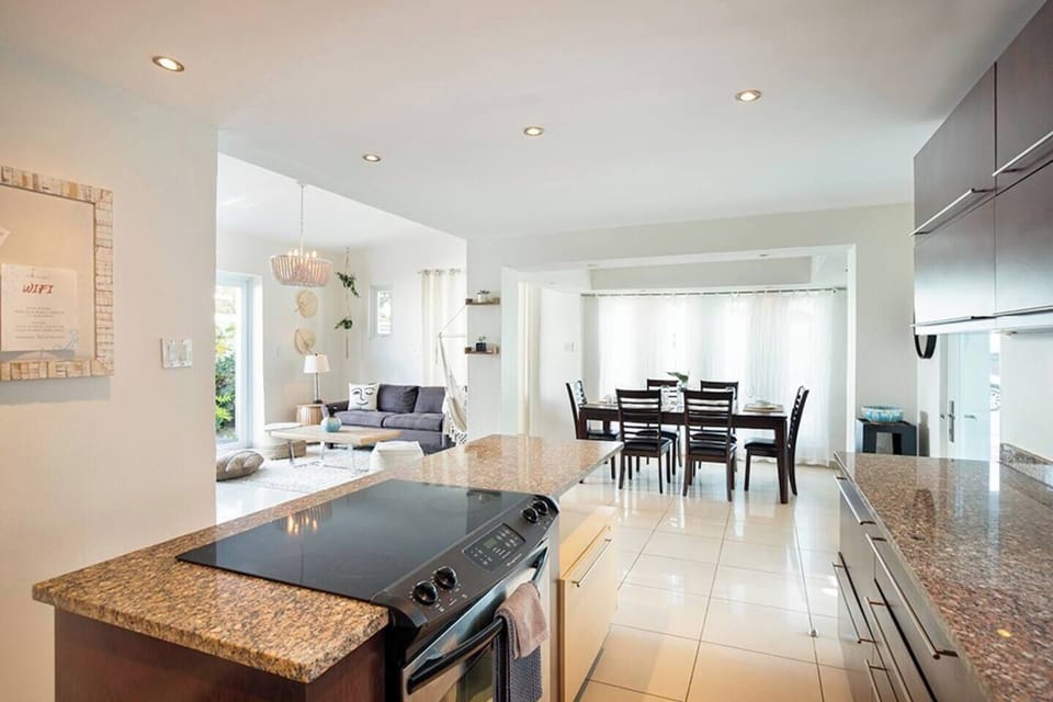 Kitchen, dining area, and living room