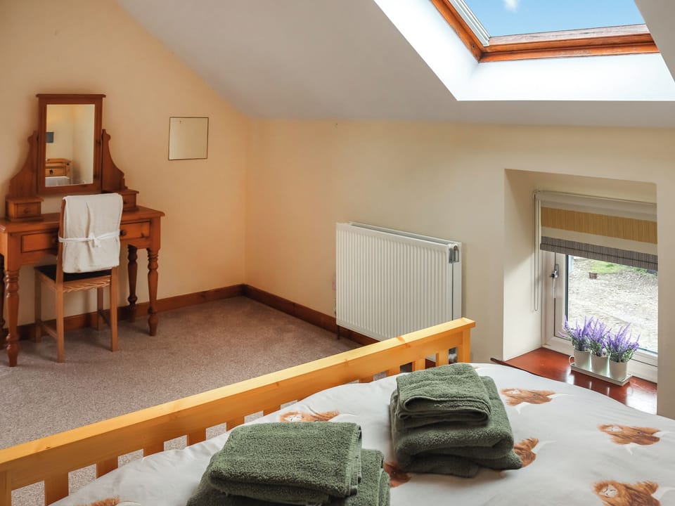 Double bedroom | Teifi Cottage - Ffynnongrech Farm Cottages, Talley, near Llandeilo