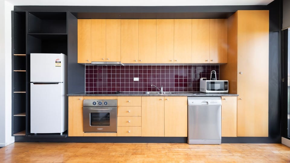 Spacious, well-equipped kitchen