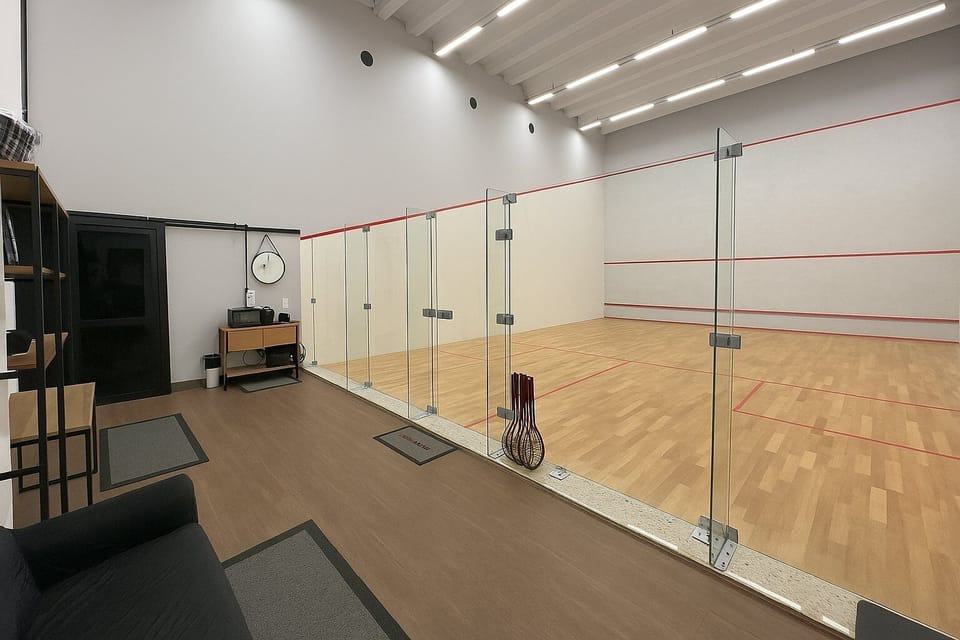 Apartment | Sport court
