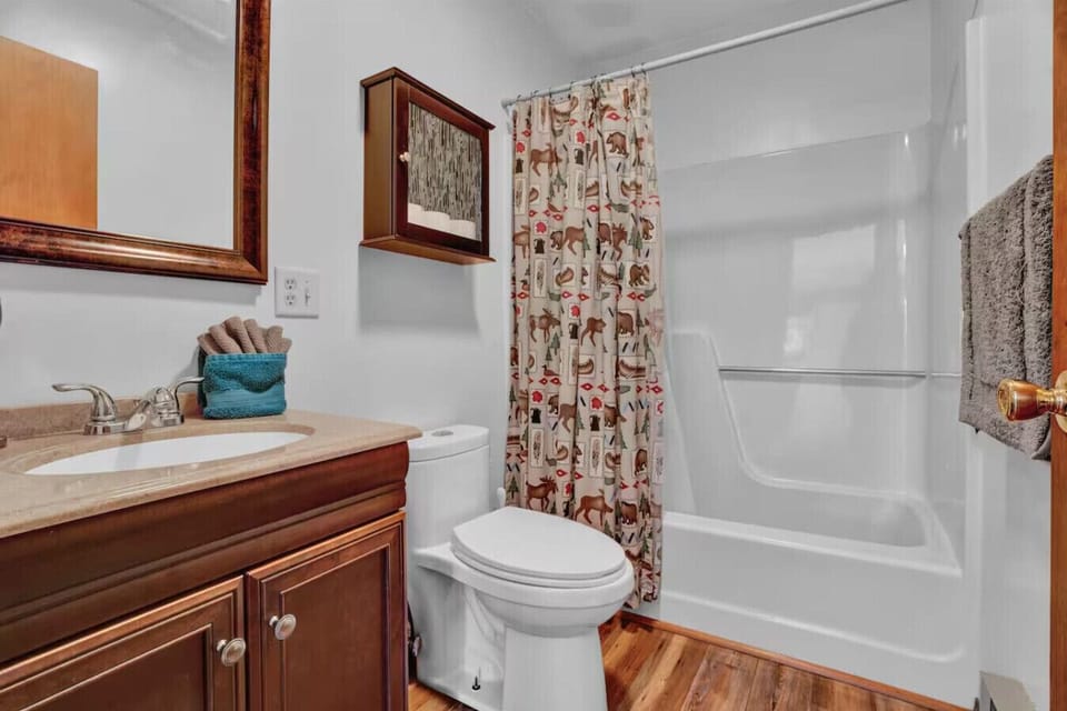 Second floor full bath