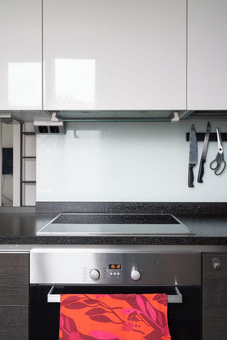 Modern and Renovated 1BR Apt in City Center | Private kitchen | Coffee/tea maker, full-size fridge, microwave, oven