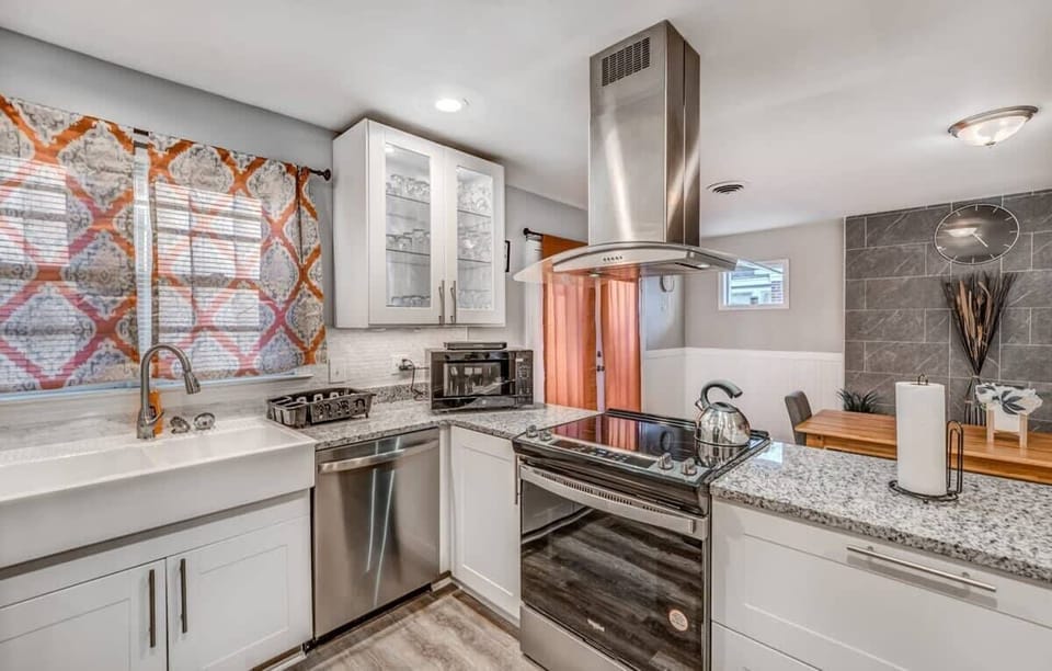 Fully-equipped kitchen