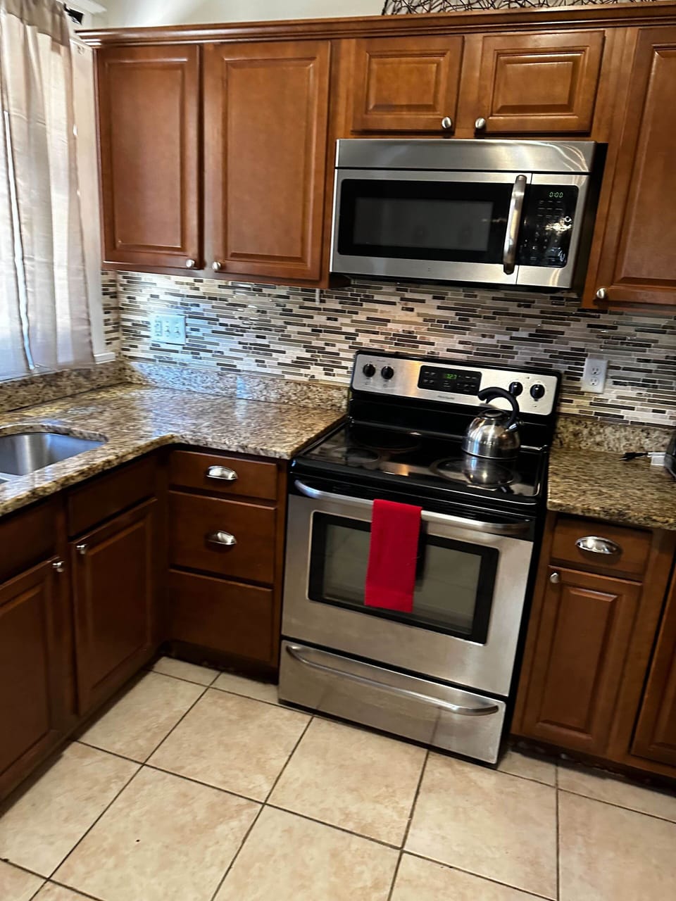 Recent photo taken by our cleaning team, ensuring you see the home how it truly is.