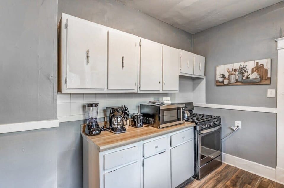 Right Unit - Kitchen