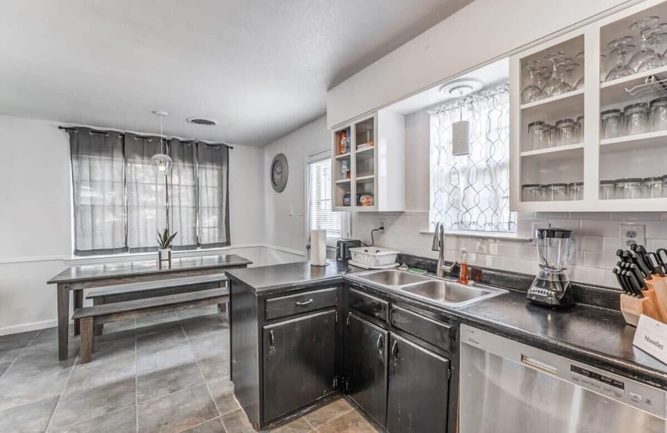 Fully equipped space for cooking