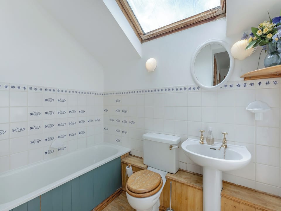Bathroom | Primula House, Okehampton - Sticklepath