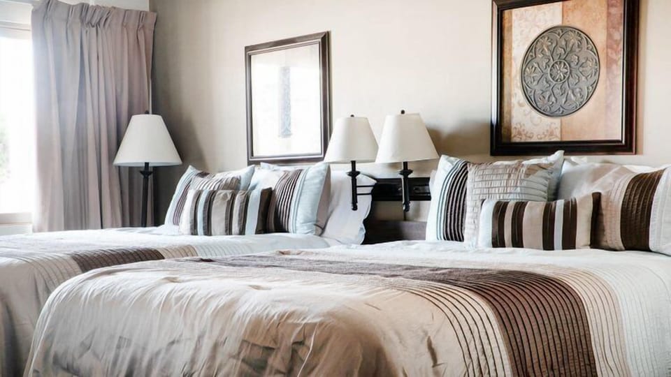 Double Room | Desk, laptop workspace, blackout drapes, iron/ironing board