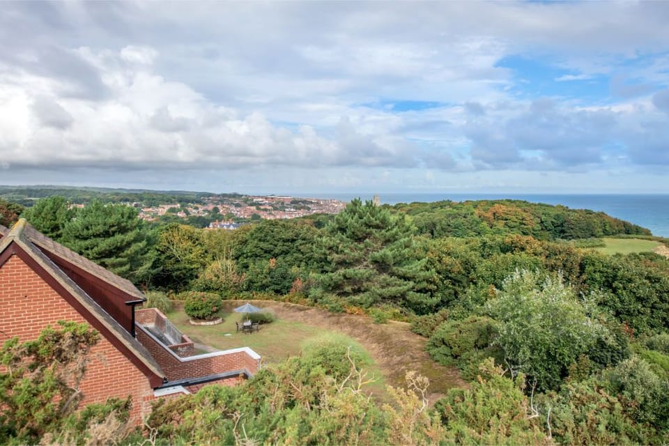 Breathtaking coastal paths just a stone's throw from your doorstep.
