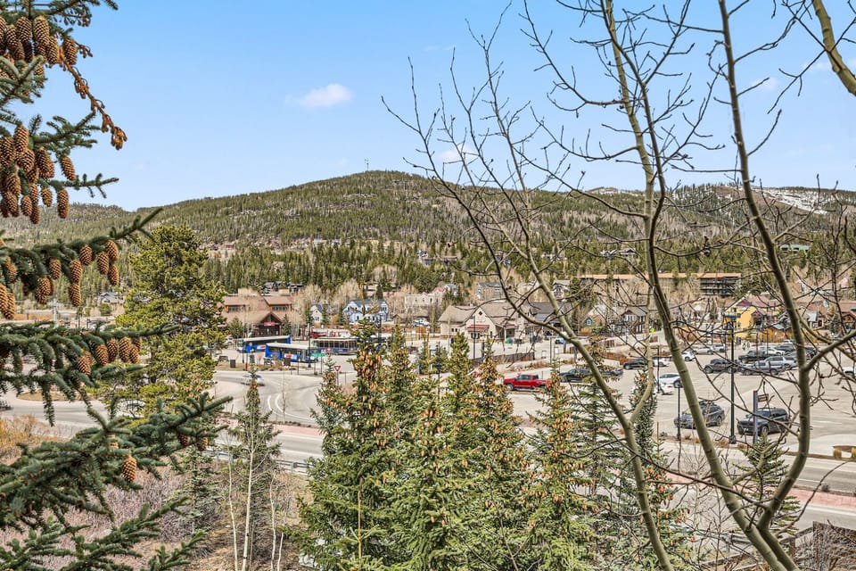 Views of Breckenridge and mountains surround the lodge location.