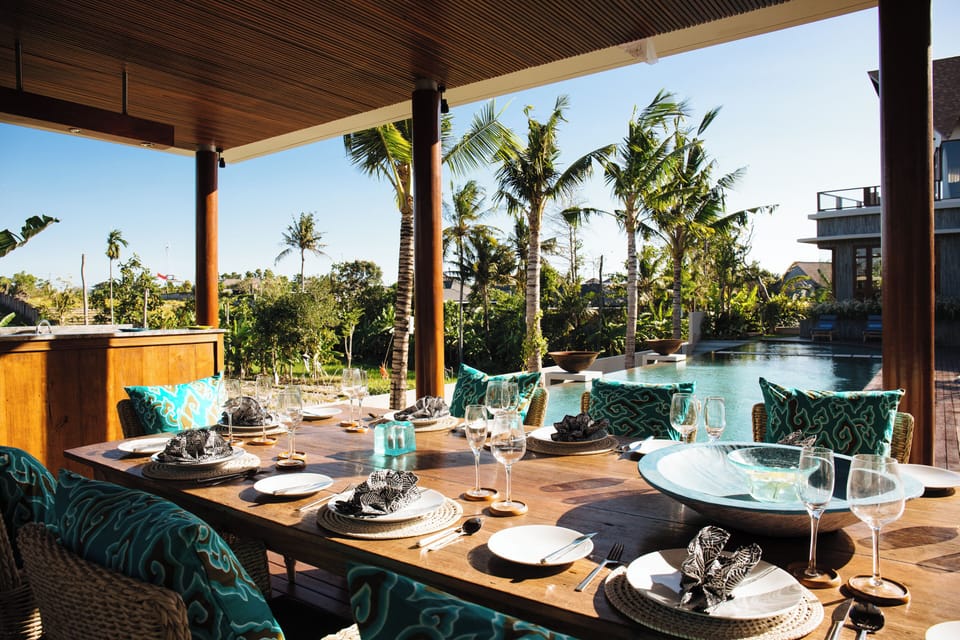 Family Villa, 5 Bedrooms, Private Pool | In-room dining
