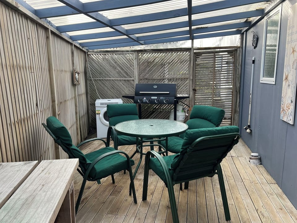 Covered patio with barbecue