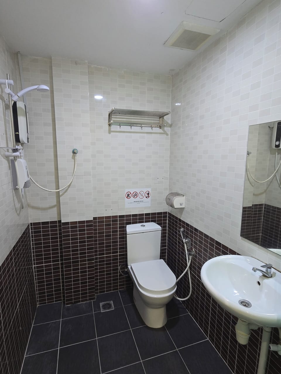 Shower, towels, soap, shampoo
