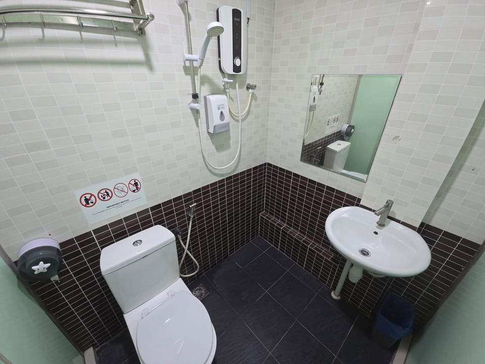 Shower, towels, soap, shampoo