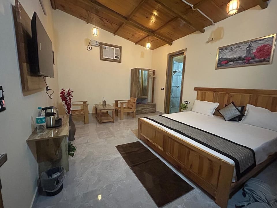 Deluxe Double Room, Mountain View | WiFi (free)