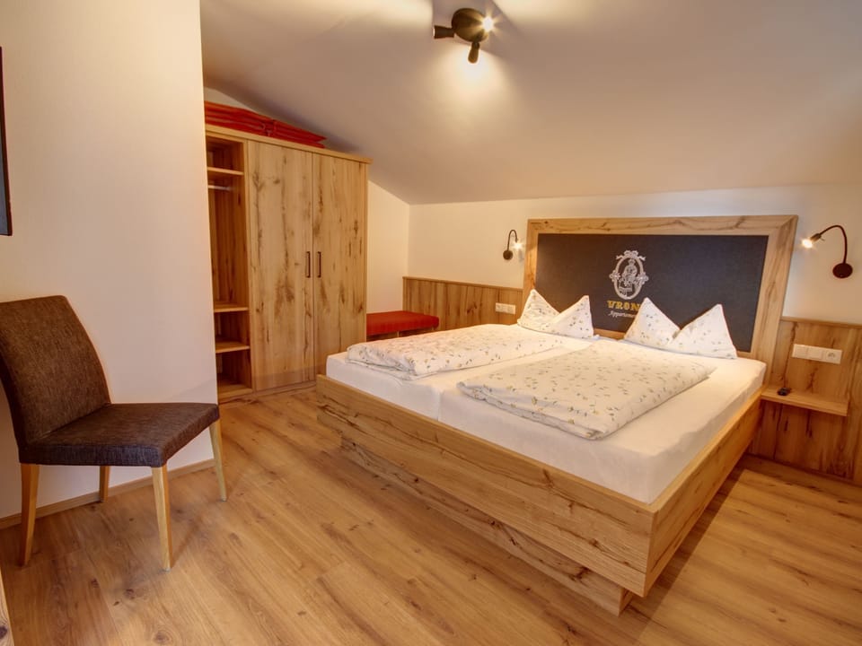 Apartment 5 for 6 persons, 2 separate bedrooms, balcony, 91 m² Apartment in Berchtesgadener Land