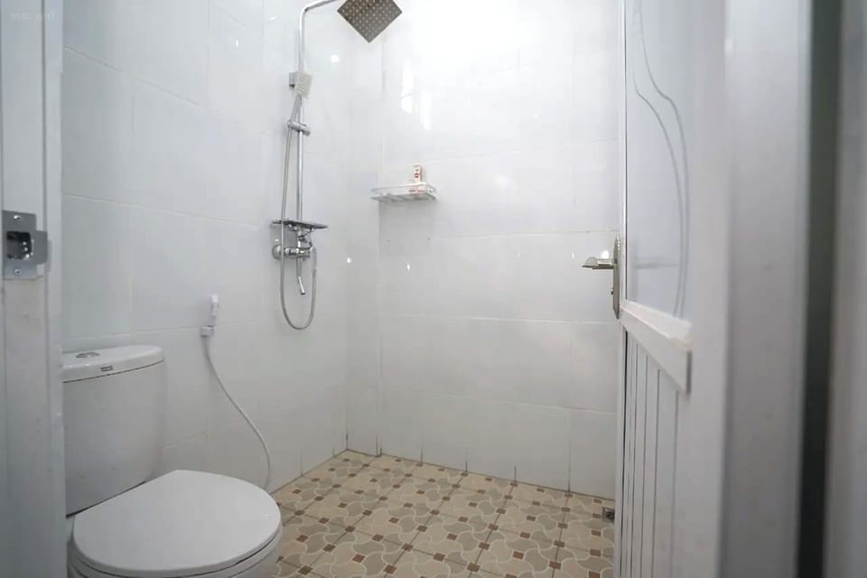 Deluxe Room | Shared kitchen | Coffee/tea maker, electric kettle