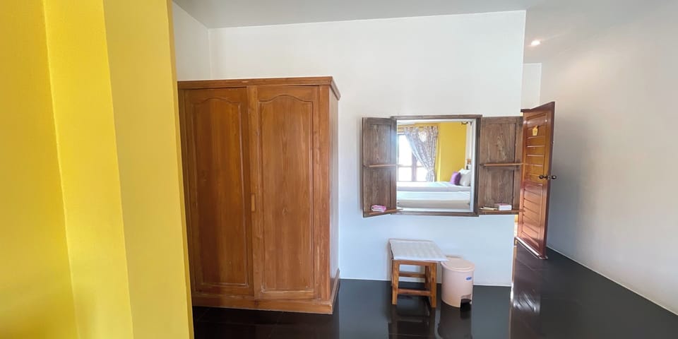 Standard Twin Room | Desk, free WiFi, bed sheets