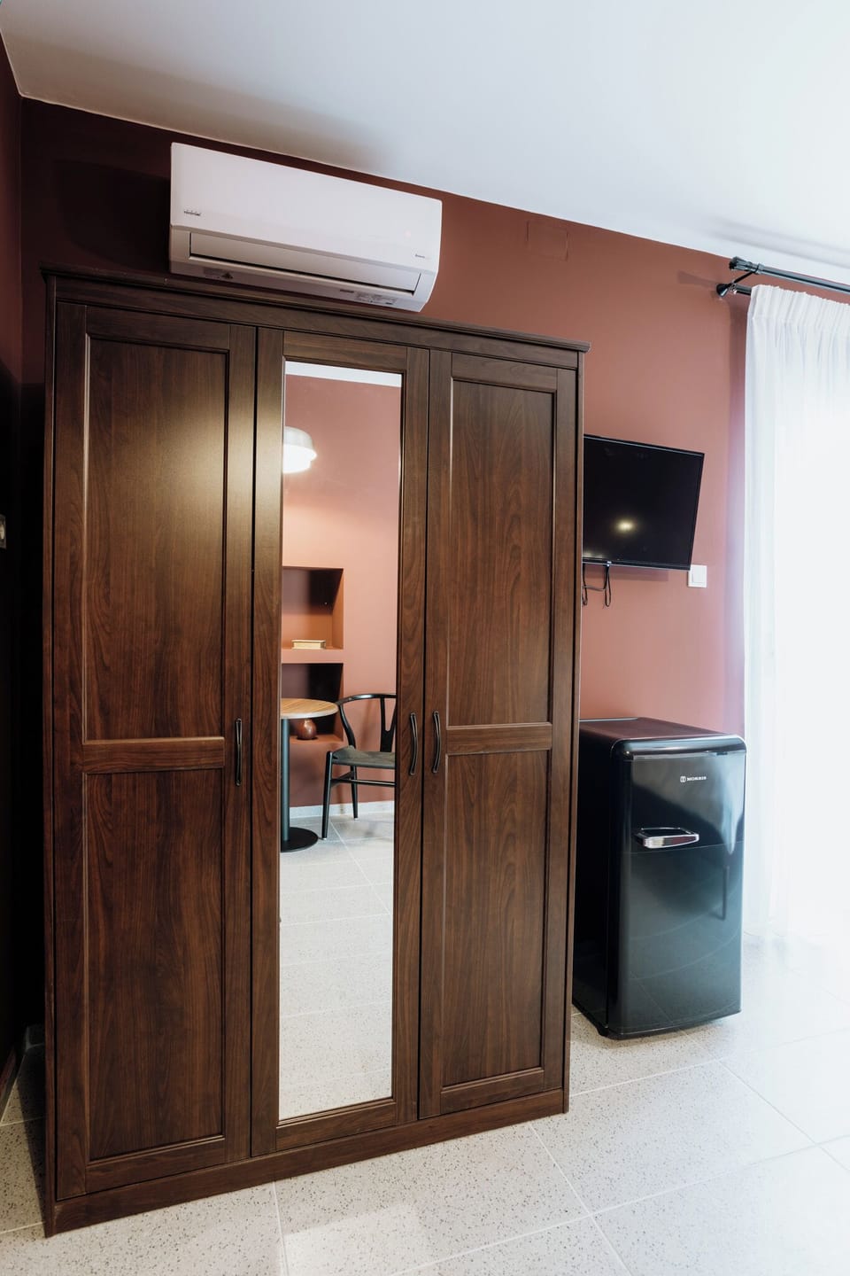 Double Room, Balcony | Blackout drapes, soundproofing, iron/ironing board, free WiFi