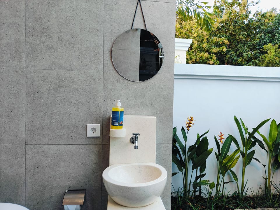 Deluxe Double Room | Bathroom