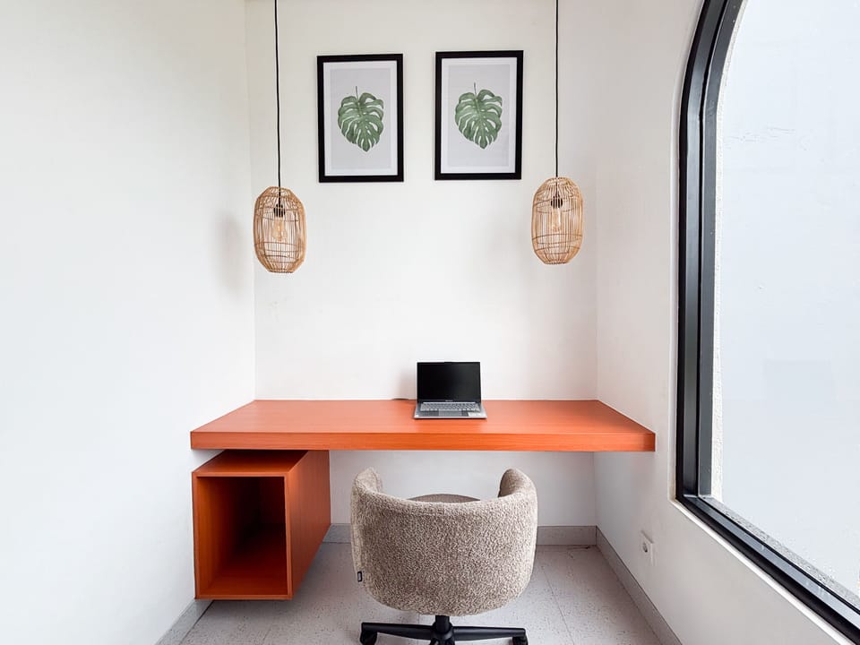 Work Desk