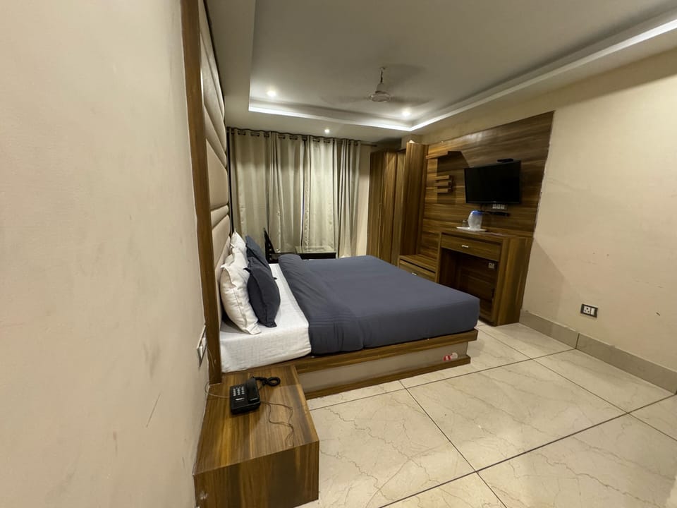 Deluxe Double Room | Free WiFi