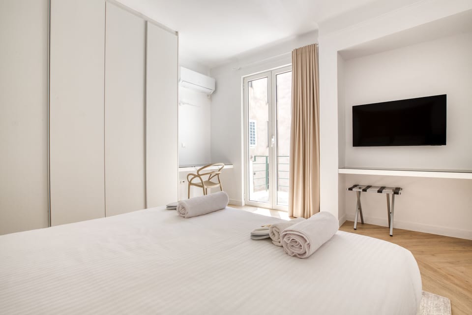 Apartment, 2 Bedrooms | 2 bedrooms, Egyptian cotton sheets, premium bedding, in-room safe