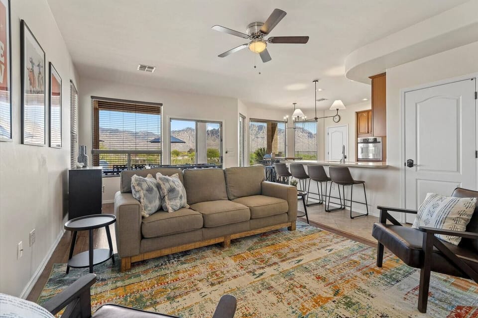 Open-concept desert living at its finest.