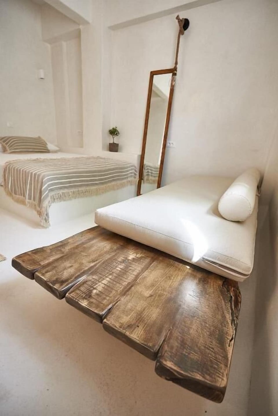 Classic Triple Room | In-room safe, laptop workspace, soundproofing, iron/ironing board