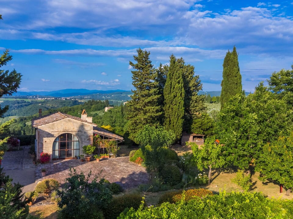 Shrub, Landscape, Garden, Landscaping, Estate, Evergreen, Farmhouse, Villa