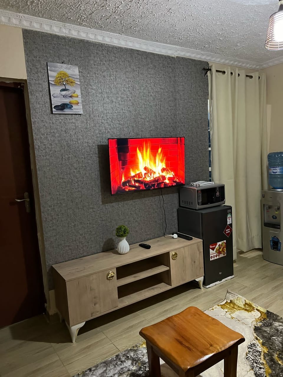 Economy Double or Twin Room, City View | Living area