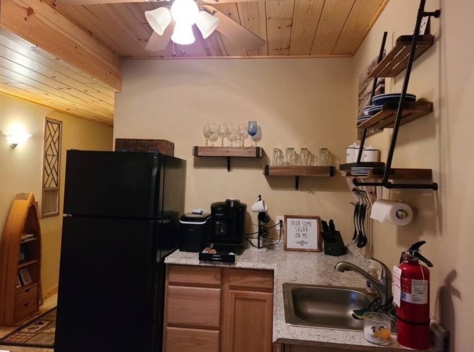 kitchenette 