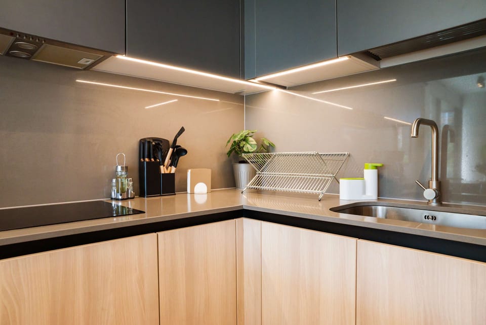 Modern kitchen with sleek design and top-notch amenities, ideal for culinary enthusiasts.
