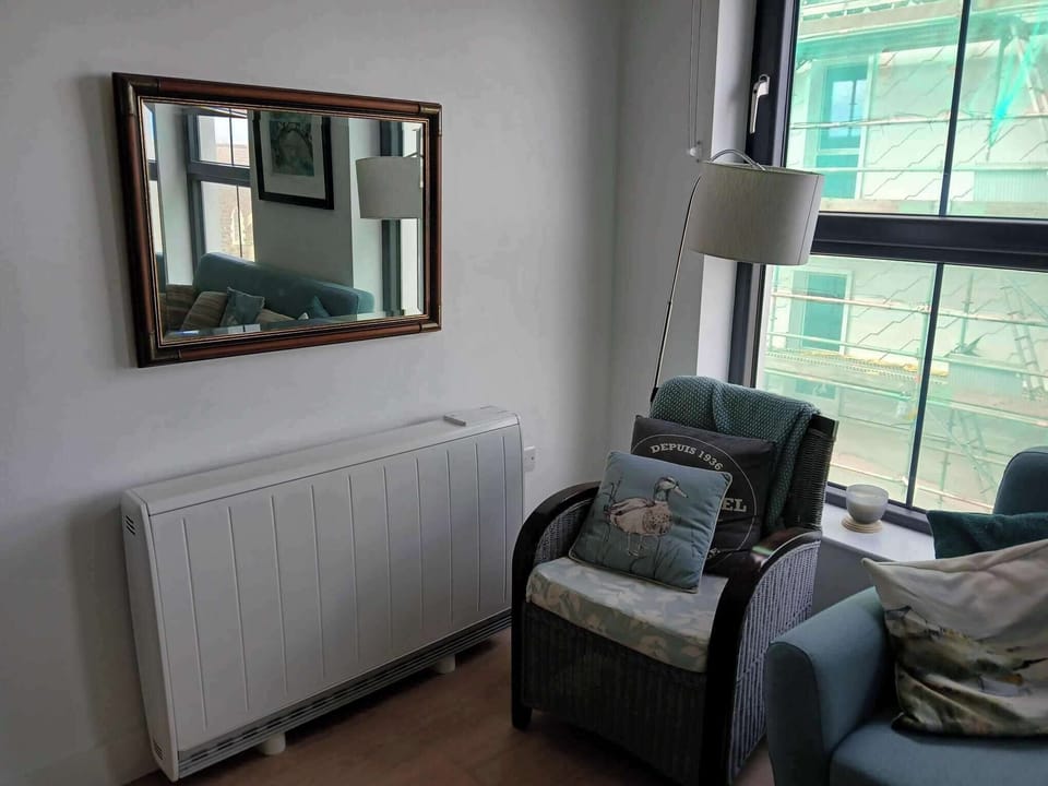 Apartment | Living area | TV