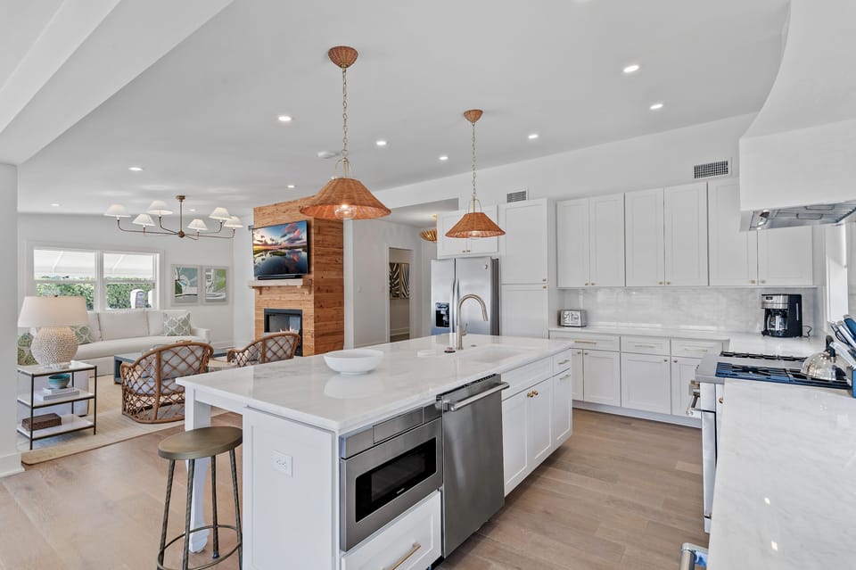 The Jackson House - Seagrove - Open Space Living/Dining/Kitchen Area
