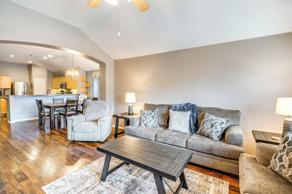 House (4 Bedrooms) | Interior