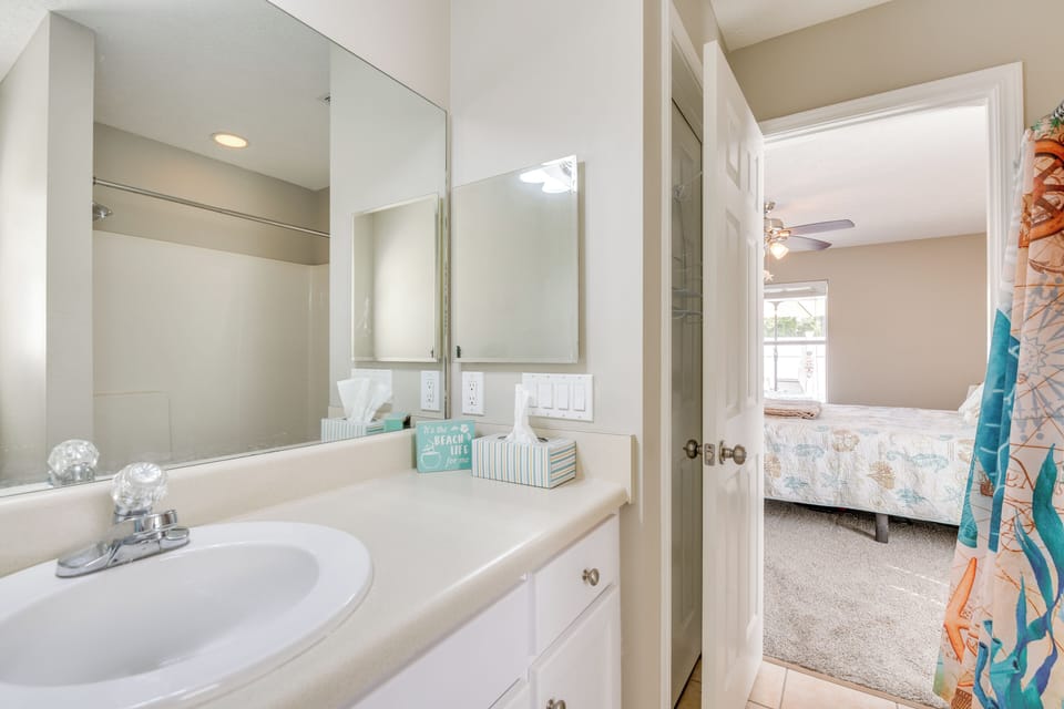 1 Mi to Shore: Home w/ Patio in Panama City Beach Cottage in Panama City Beach