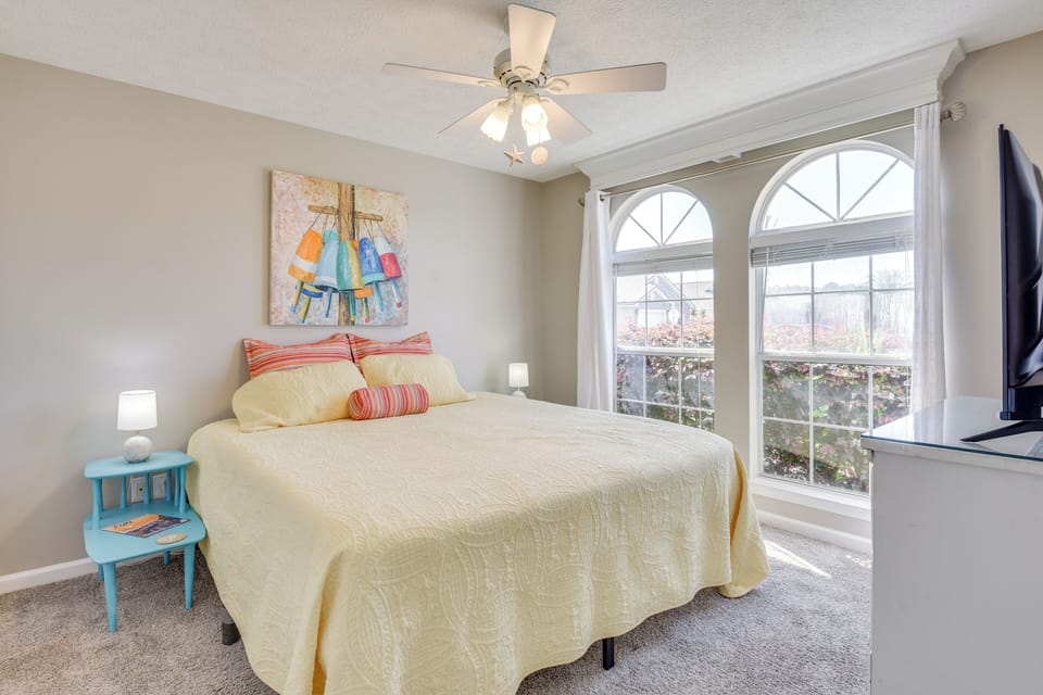 1 Mi to Shore: Home w/ Patio in Panama City Beach Cottage in Panama City Beach
