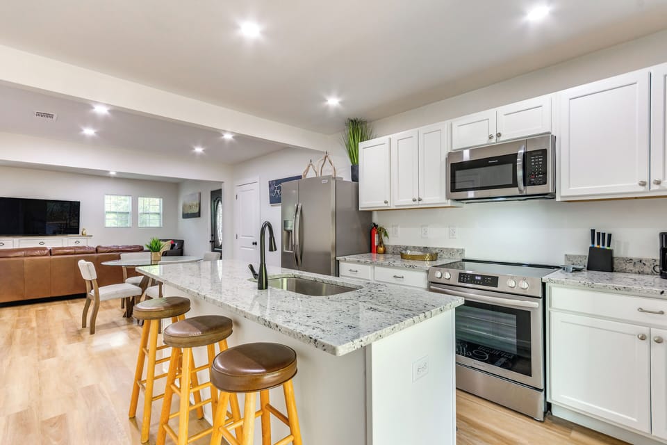 House (3 Bedrooms) | Interior