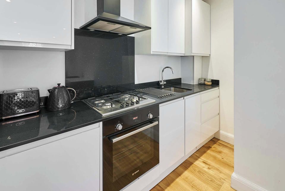Eton House, Eton - Host & Stay